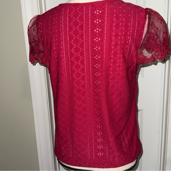 Shein Short Sleeve Top - Picture 3 of 9